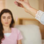 hipnoterapia-Paciente em sessão de hipnoterapia-técnica de hipnose terapêutica